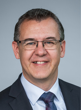 Portrait photo of Mr Christoph Winterhalter.