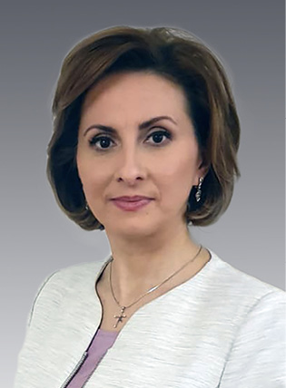 Portrait photo of Mrs Iuliana Chilea.