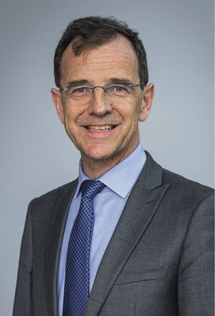 Portrait photo of Vincent Laflèche.